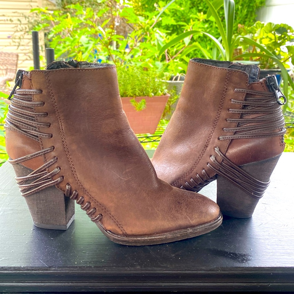Dolce vita ankle boots size 6